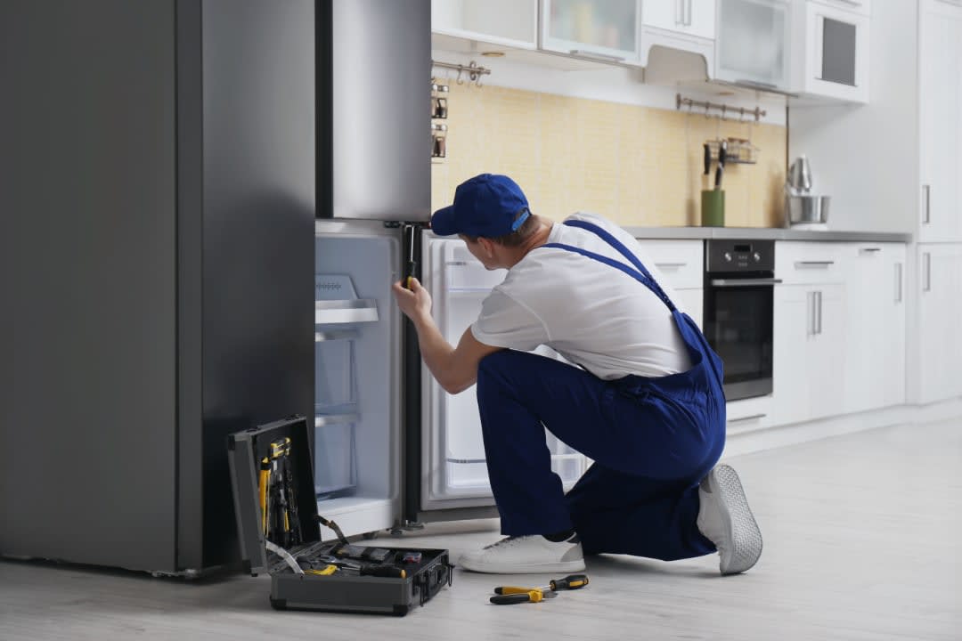 Moving services image